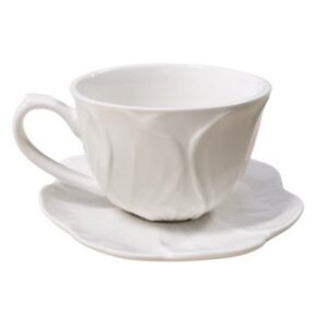 *Tass koos alustaldrikuga keraamiline valge "Windsor IV"
